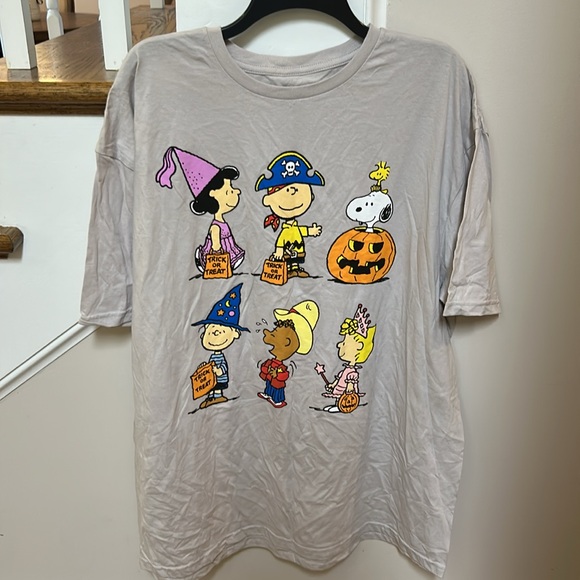 Peanuts Beige Cotton T-Shirt Halloween theme graphics - Picture 1 of 15